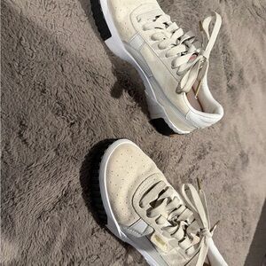 Puma Cream and Black Low-Top Sneakers